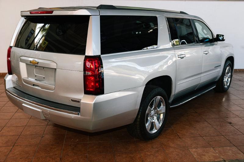 SUBURBAN PREMIER  PAQ “D” V8 AUT 4X4 2017