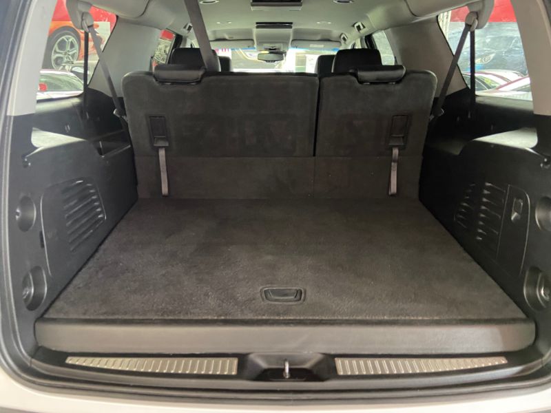 CHEVROLET SUBURBAN LT V8 AUT 2019