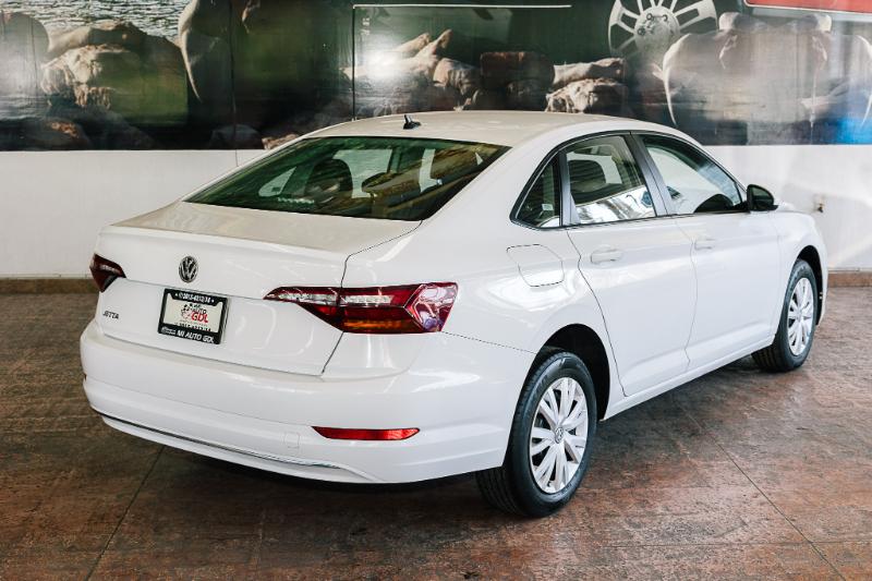VW JETTA TRENDLINE V4 AUT 2020
