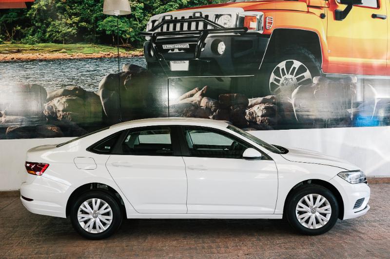 VW JETTA TRENDLINE V4 AUT 2020