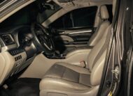 TOYOTA HIGHLANDER PREMIUM 4X2 2017