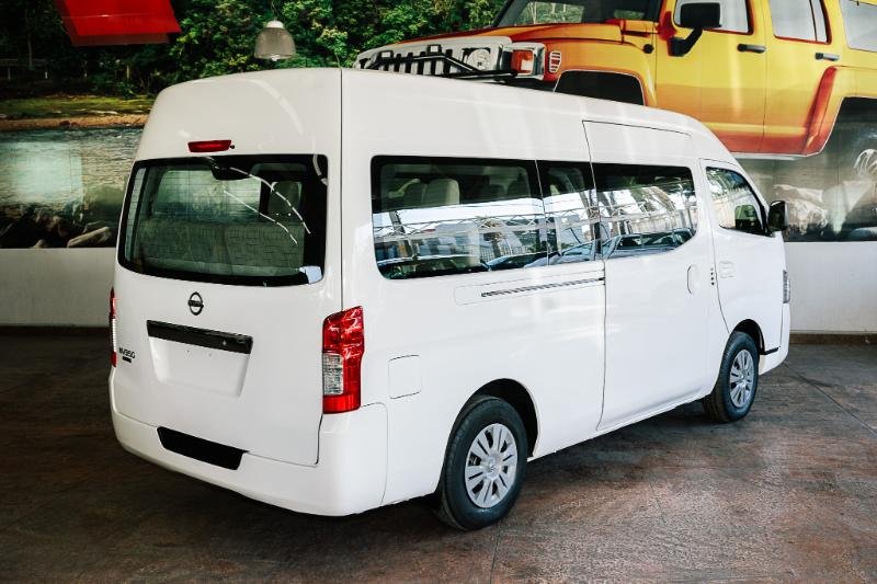 NISSAN URVAN NV350 MT V4 15 PASAJEROS 2021