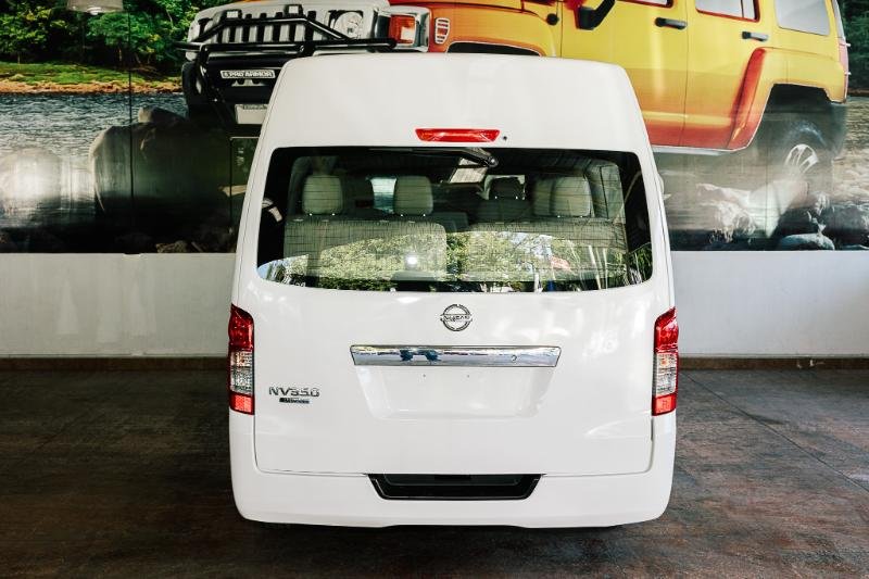 NISSAN URVAN NV350 MT V4 15 PASAJEROS 2021