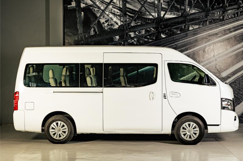 NISSAN URVAN NV350 MT V4 15 PASAJEROS 2021 BONO $40,000