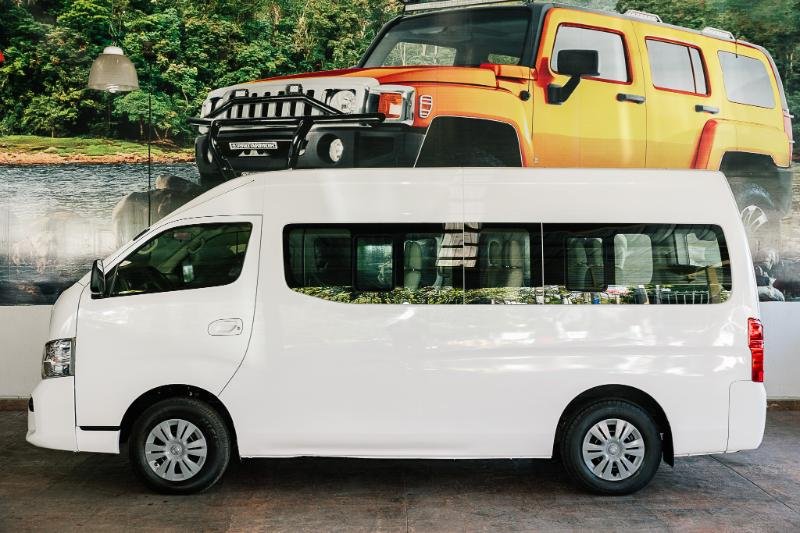 NISSAN URVAN NV350 MT V4 15 PASAJEROS 2021