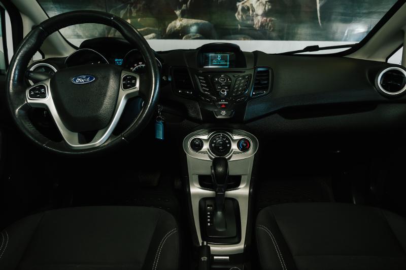FORD FIESTA SE AUT V4 2016