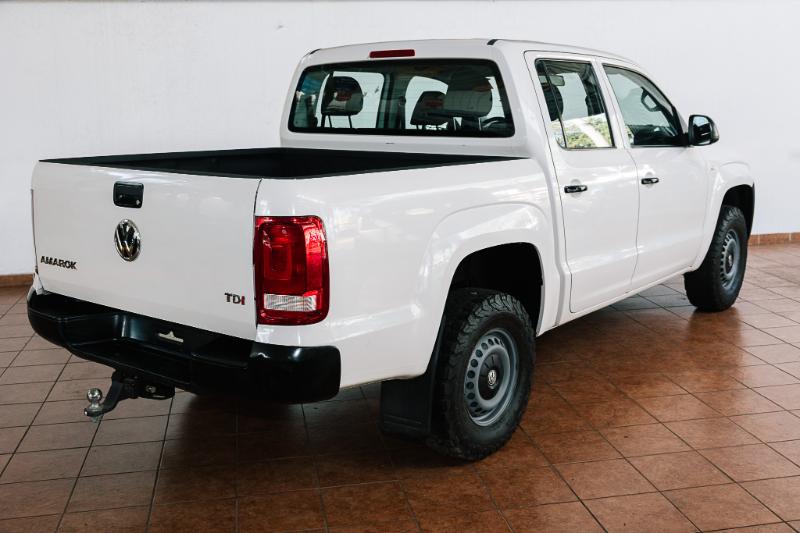 VW AMAROK TRENDLINE DIESEL 4X2 V4 2018 BONO $30,000