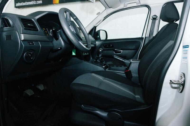 VW AMAROK TRENDLINE DIESEL 4X2 V4 2018 BONO $30,000