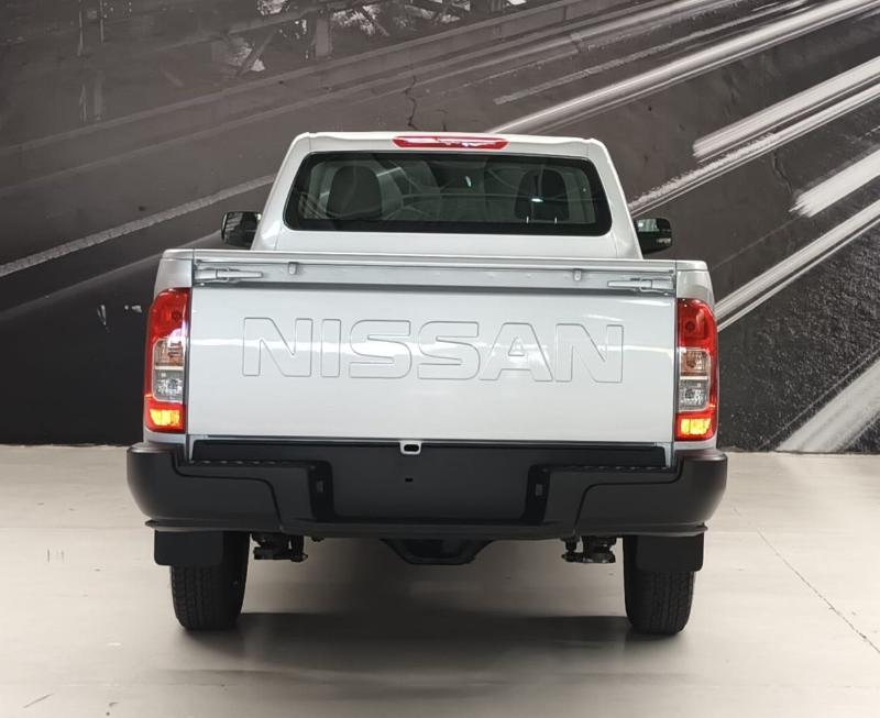 NISSAN NP300 CAB REG 4X2 2026 NUEVA SIN RODAR