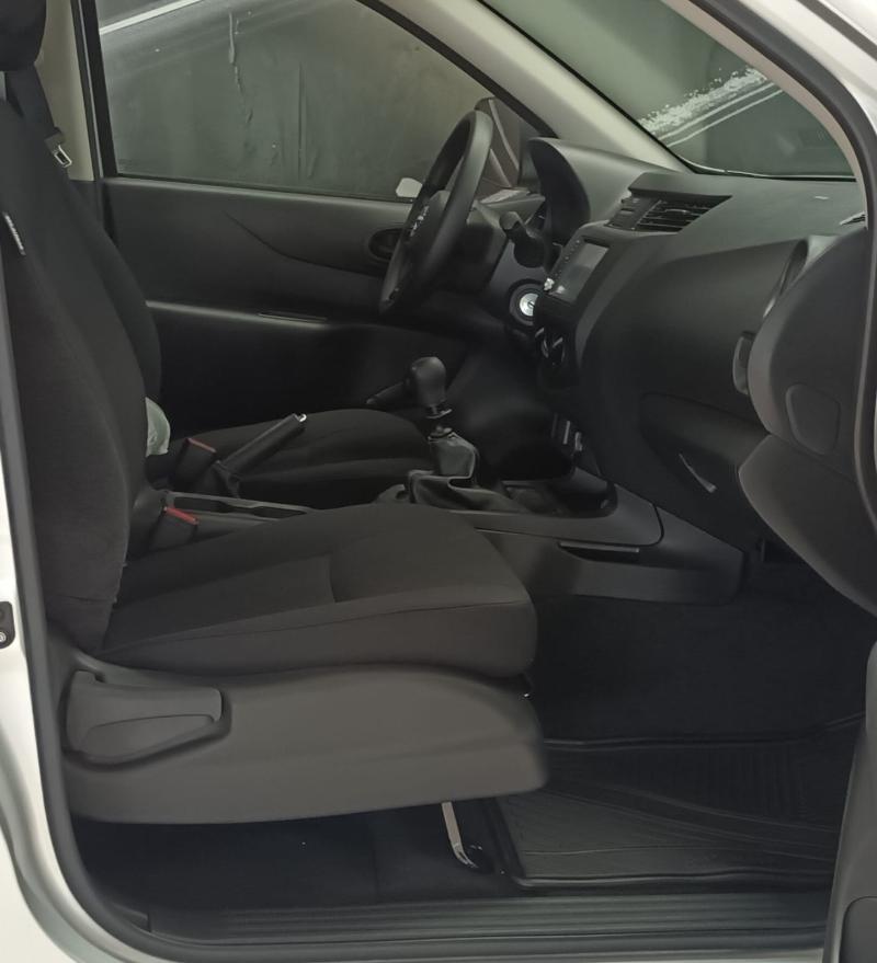 NISSAN NP300 CAB REG 4X2 2026 NUEVA SIN RODAR