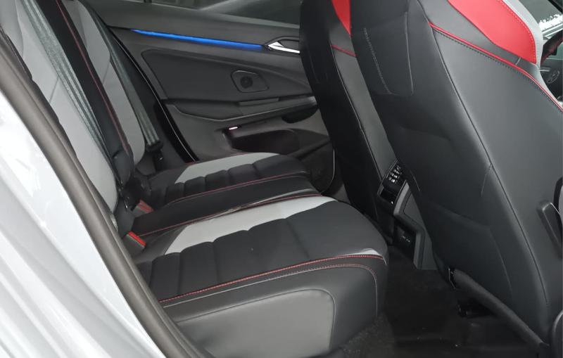 VW GOLF GTI TURBONUEVO SIN RODAR 2026