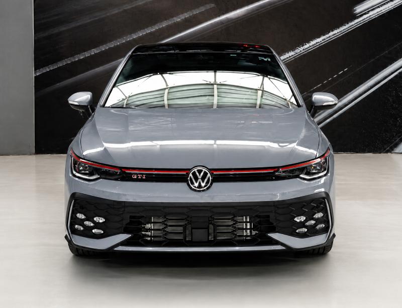 VW GOLF GTI TURBONUEVO SIN RODAR 2026