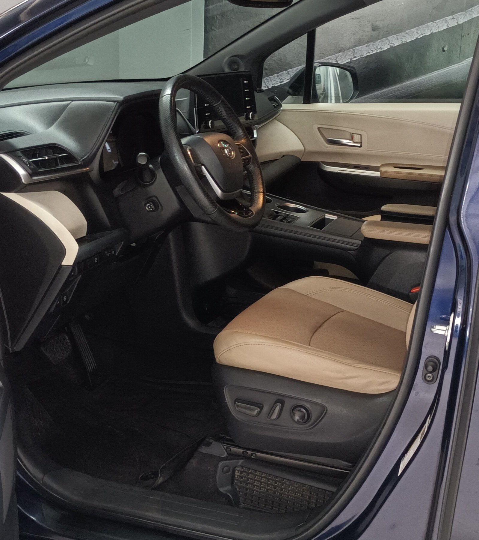 TOYOTA SIENNA LIMITED HIBRIDA AUT 2021