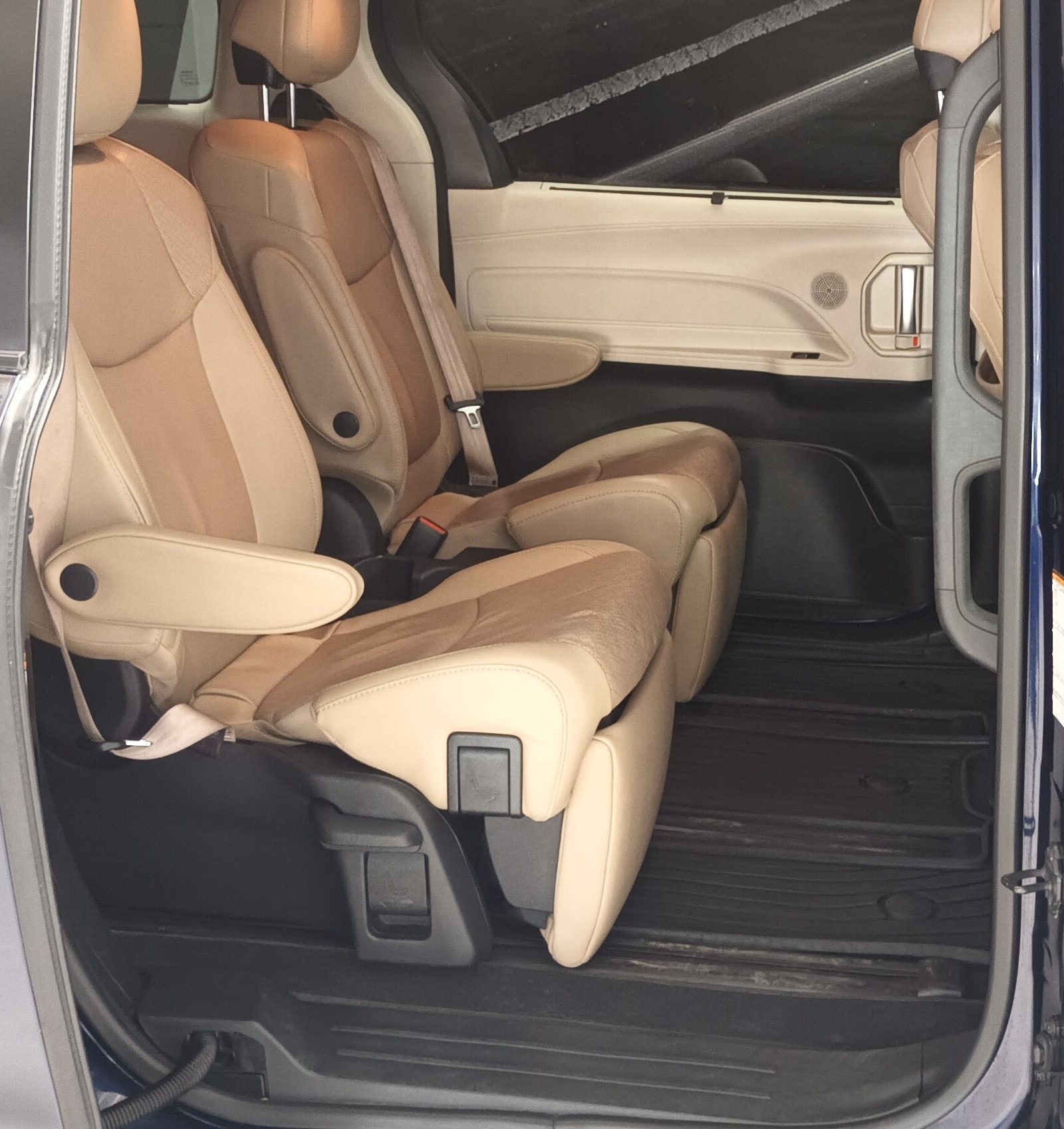 TOYOTA SIENNA LIMITED HIBRIDA AUT 2021
