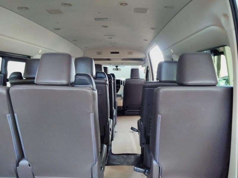 TOYOTA HIACE 12 PASAJEROS MT 2024