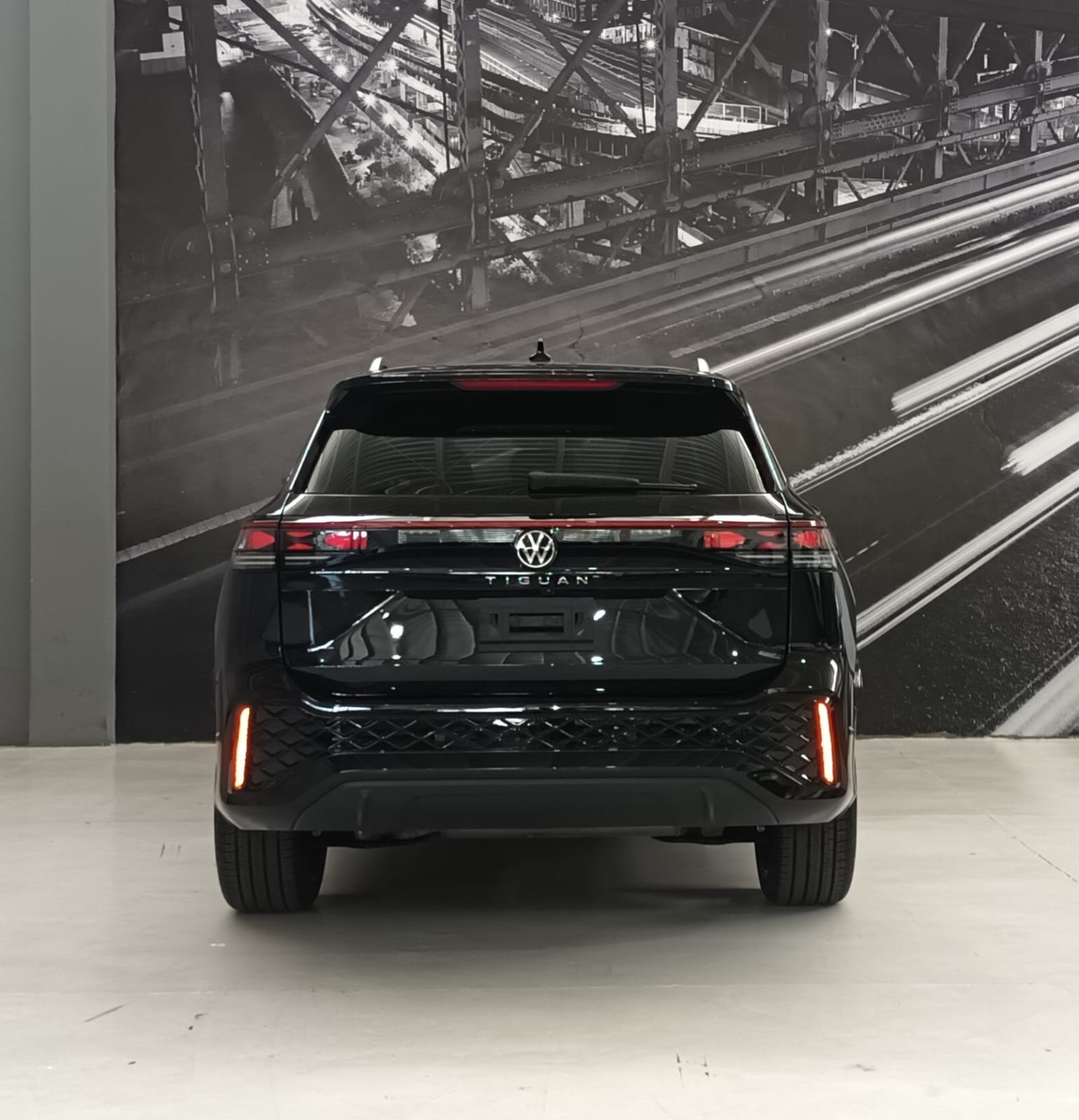 VW TIGUAN R LINE 2026 NUEVO SIN RODAR