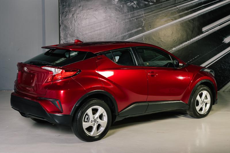 TOYOTA CH-R AUT V4 2018