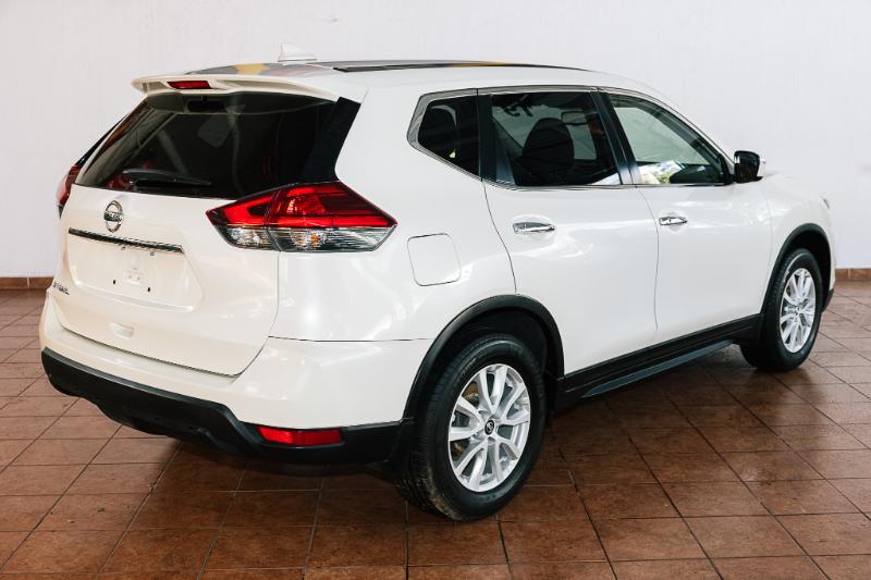X-TRAIL 2019 3 FILAS AUT V4