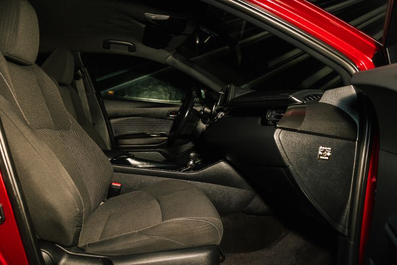 TOYOTA CH-R AUT V4 2018