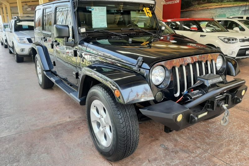 WRANGLER SAHARA V6 AUT 4X4 2015