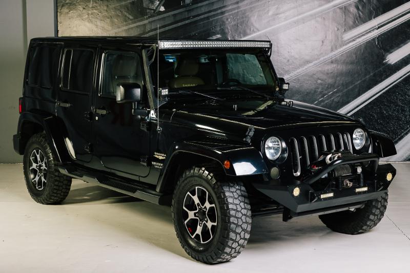 WRANGLER SAHARA V6 AUT 4X4 2015