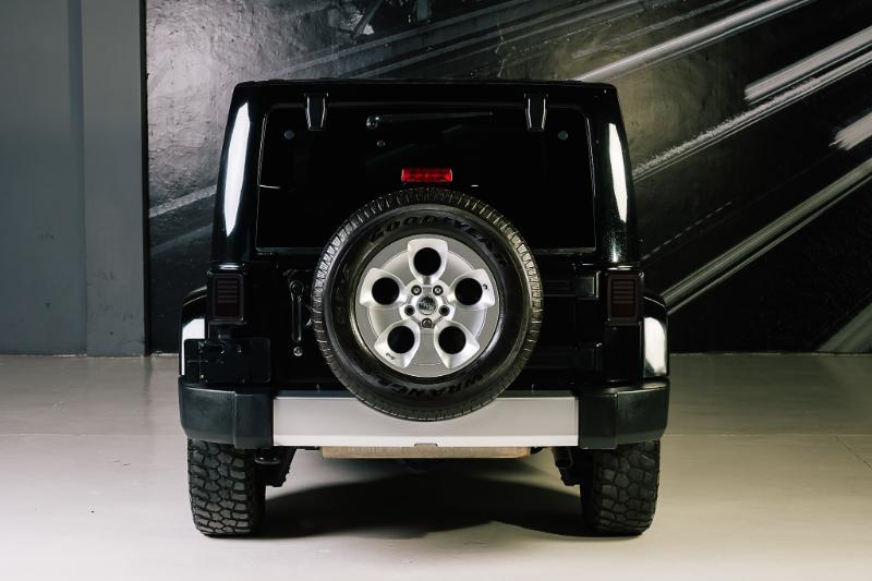 WRANGLER SAHARA V6 AUT 4X4 2015