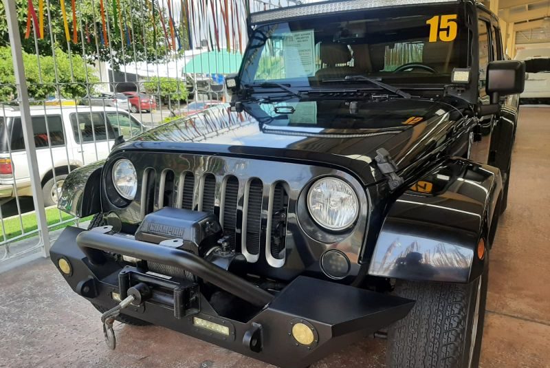 WRANGLER SAHARA V6 AUT 4X4 2015