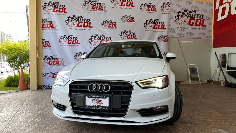 AUDI A3  AMBIENT 2016 TURBO