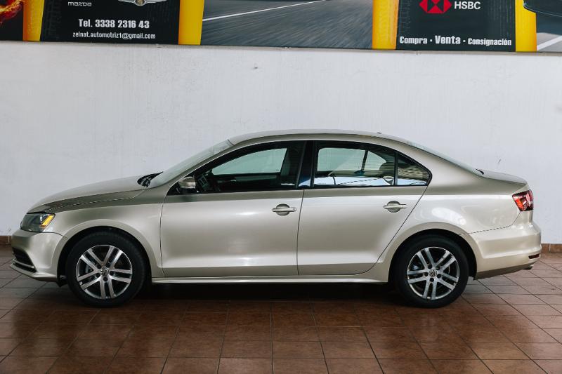 JETTA TREDNLINE TIPTRONIC AUT V5 2016