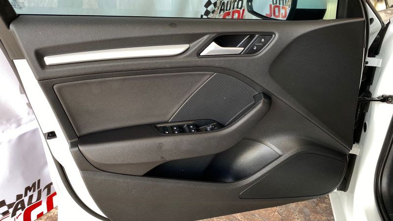 AUDI A3  AMBIENT 2016 TURBO