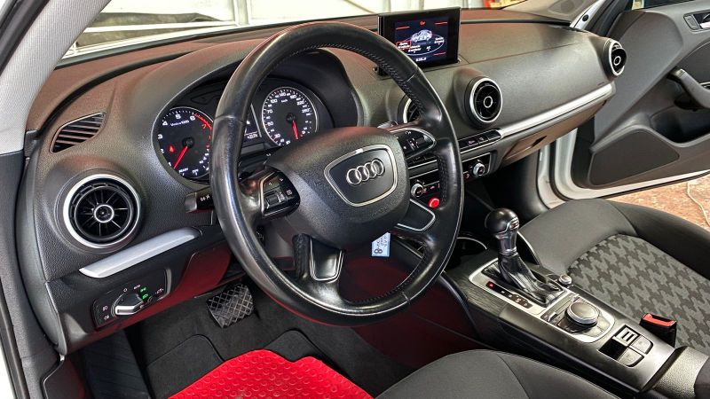 AUDI A3  AMBIENT 2016 TURBO