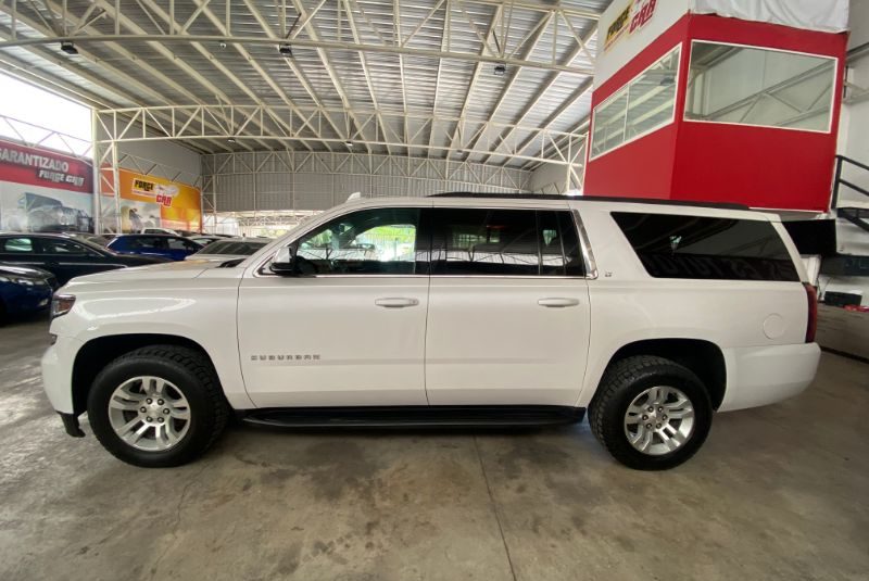 CHEVROLET SUBURBAN LT V8 AUT 2019