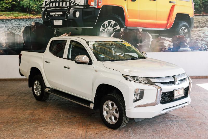 L-200 MT 4X2 2021 DOBLE CABINA