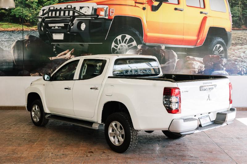 L-200 MT 4X2 2021 DOBLE CABINA