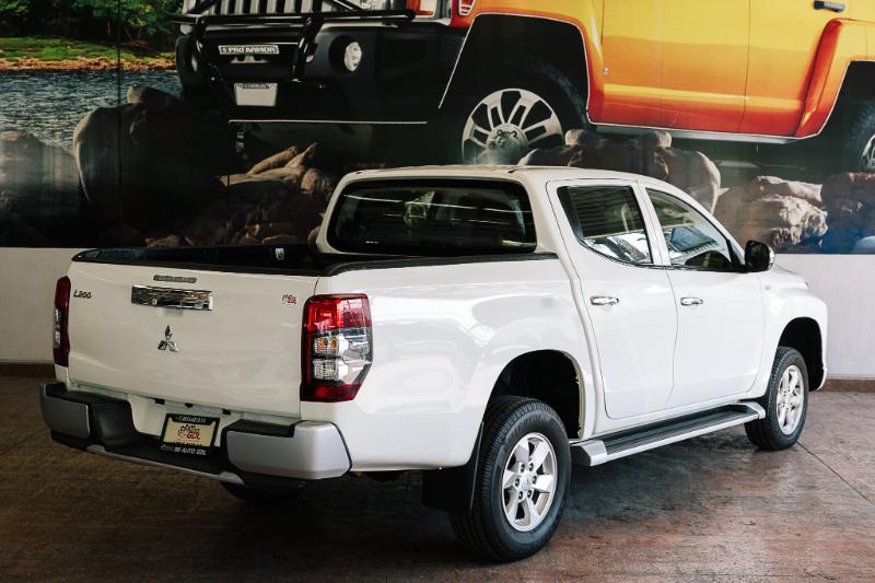 L-200 MT 4X2 2021 DOBLE CABINA