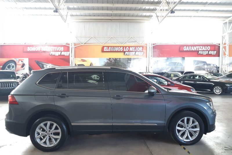 TIGUAN COMFORTLINE 2020 AUT V4 2 FILAS
