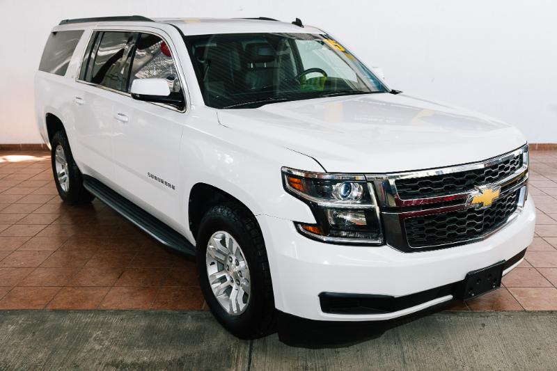 SUBURBAN LT V8 AUT 2015 4X2