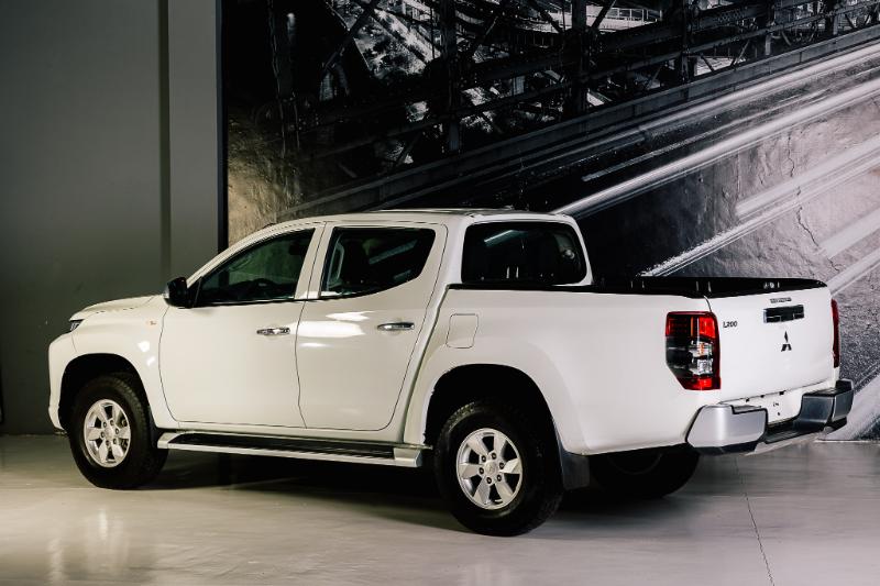 MITSUBISHI L-200 MT V4 4X2 2021