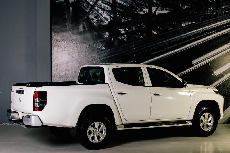 MITSUBISHI L-200 MT V4 4X2 2021