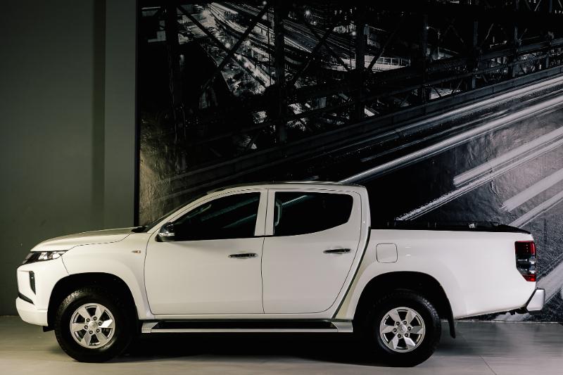 MITSUBISHI L-200 MT V4 4X2 2021