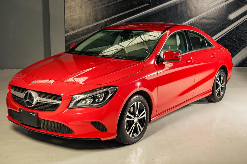 MERCEDES BENZ CLA-200 SEDAN V4 AUT 2017