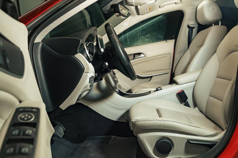 MERCEDES BENZ CLA-200 SEDAN V4 AUT 2017