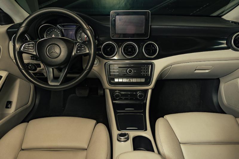 MERCEDES BENZ CLA-200 SEDAN V4 AUT 2017