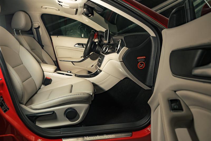 MERCEDES BENZ CLA-200 SEDAN V4 AUT 2017