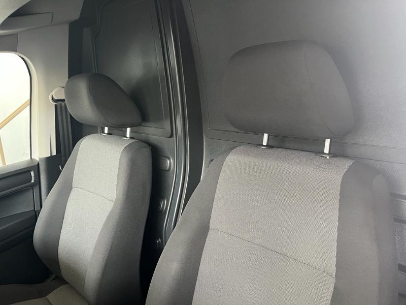 VW CADDY CARGO VAN MT V4