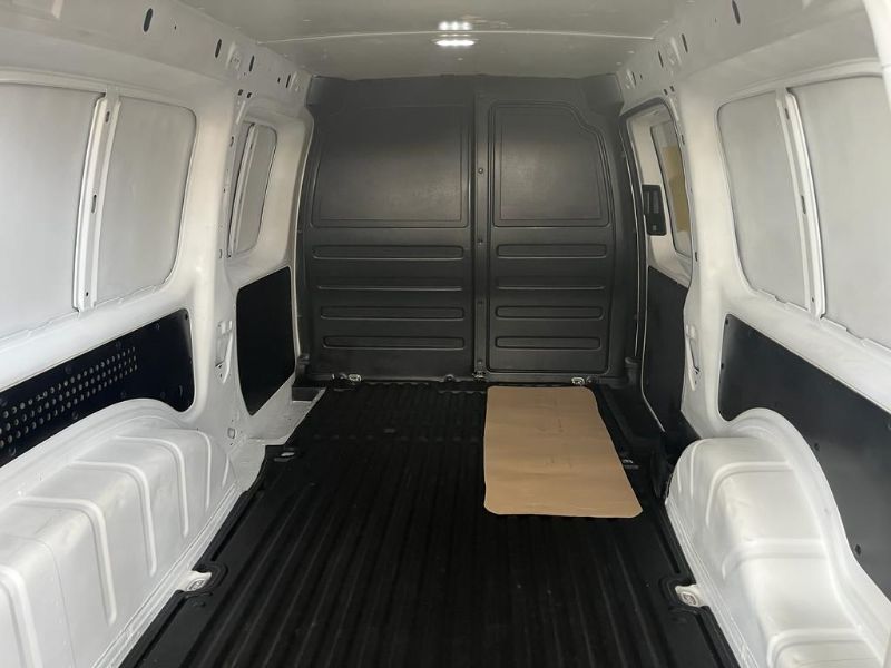 VW CADDY CARGO VAN MT V4