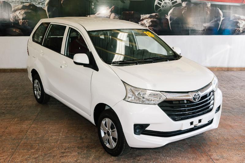 TOYOTA AVANZA PREMIUM 2018 MT V4