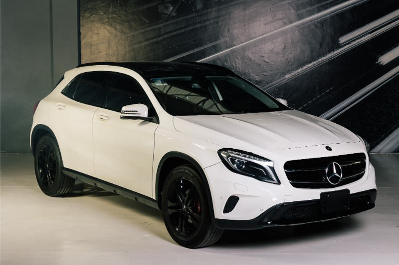 MERCEDES GLA 200 CGI SPORT 2017 AUT V4 TURBO
