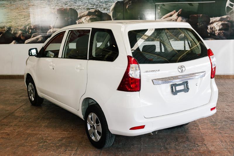 TOYOTA AVANZA PREMIUM 2018 MT V4