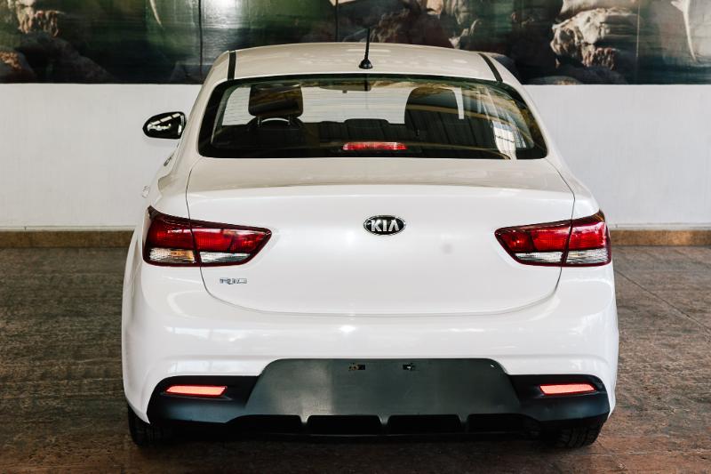 KIA RIO LX MT V4 2018